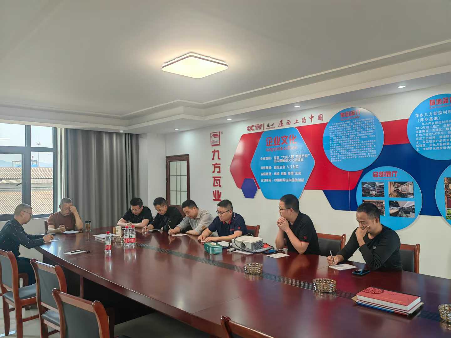 壹定发摘要2025第8期